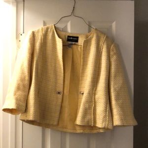 Tweed yellow jacket.